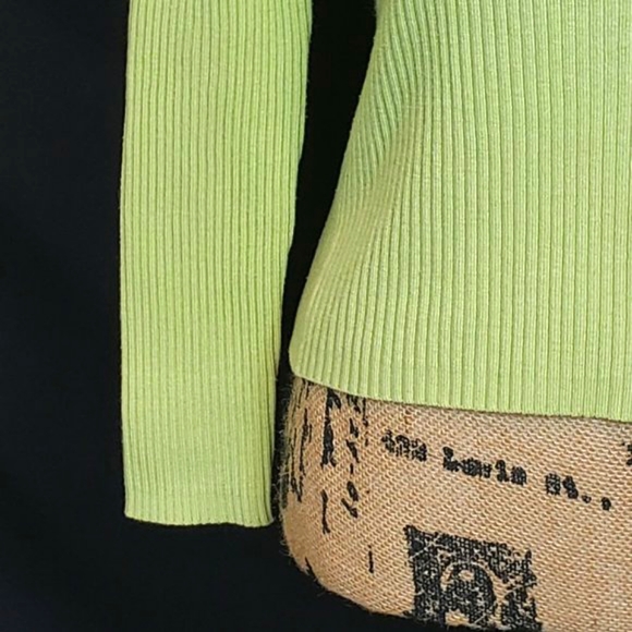 NY&Co Ribbed Knit Scoop Neck Sweater - Picture 4 of 4